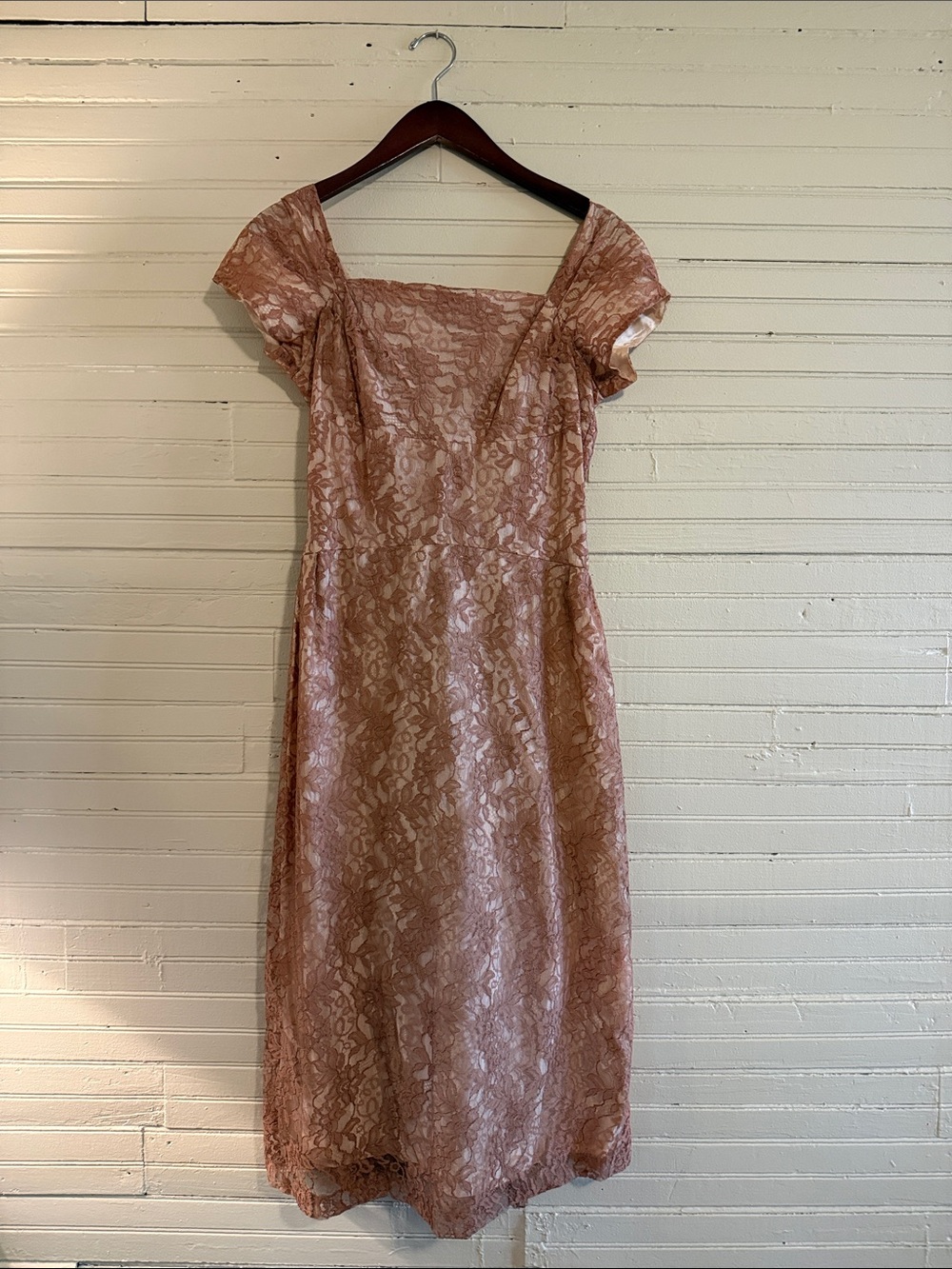 1950s VINTAGE wiggle dress. Rose lace with satin liner. Ferman- O’Grady label